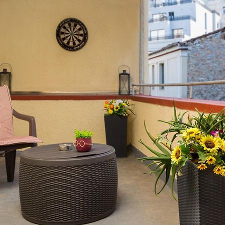 Downtown Quiet Apartment On A Pedestrian Street Atenas Exterior foto