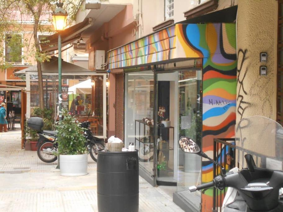 Downtown Quiet Apartment On A Pedestrian Street Atenas Exterior foto