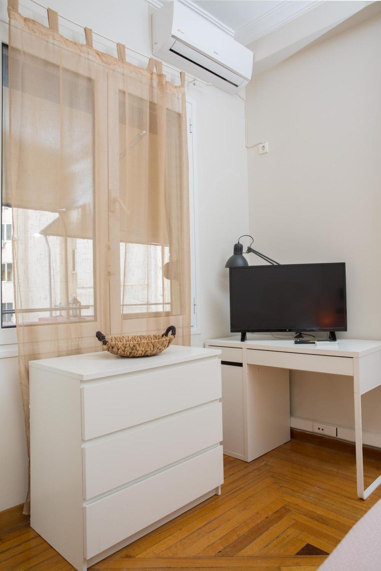 Downtown Quiet Apartment On A Pedestrian Street Atenas Exterior foto