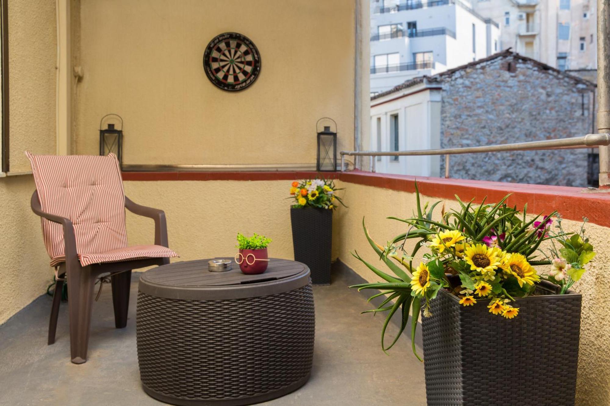 Downtown Quiet Apartment On A Pedestrian Street Atenas Exterior foto