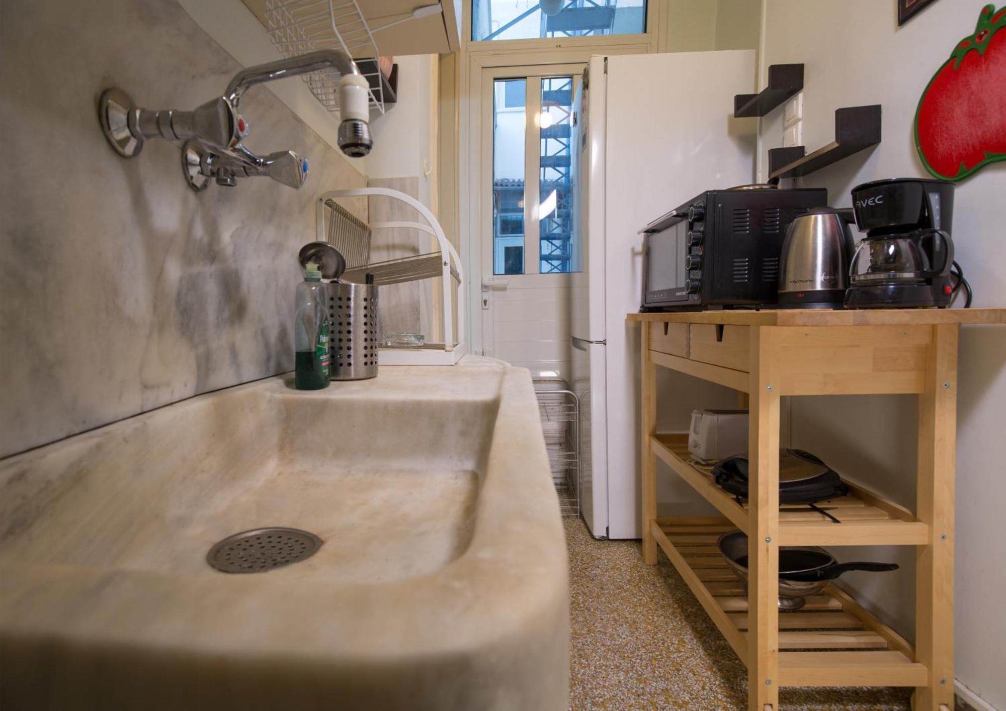 Downtown Quiet Apartment On A Pedestrian Street Atenas Exterior foto